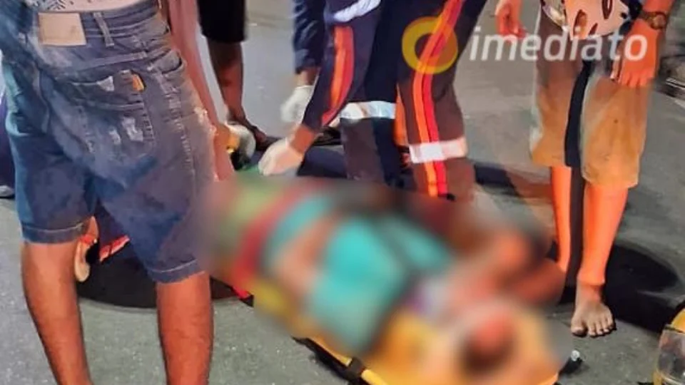 Motociclista fica gravemente ferido após colisão de carro com moto na zona Leste de Manaus