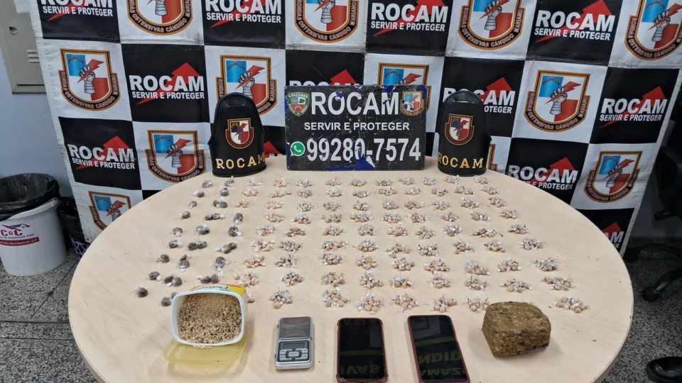 Polícia prende casal e apreende adolescente por envolvimento com tráfico de drogas em Manaus