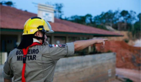 Manacapuru: equipes de resgate retomam buscas por desaparecidos após deslizamento