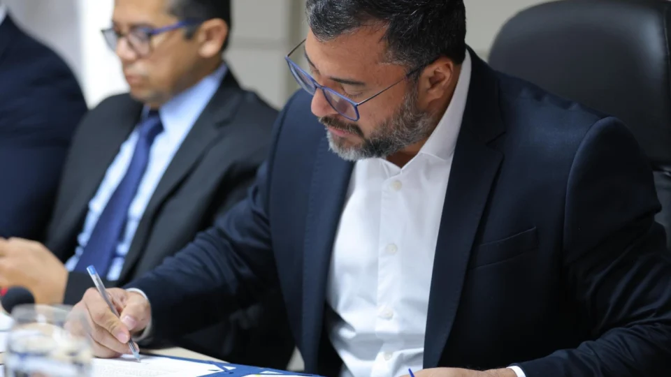 Wilson Lima decreta quatro dias de ponto facultativo por conta do aniversário de Manaus