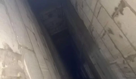 Cabo se rompe e trabalhador morre ao cair em fosso de elevador