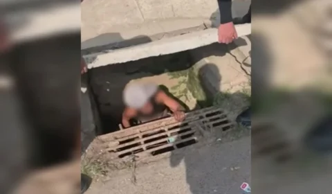 Veja Vídeo: mulher é presa após ser encontrada com drogas dentro de bueiro