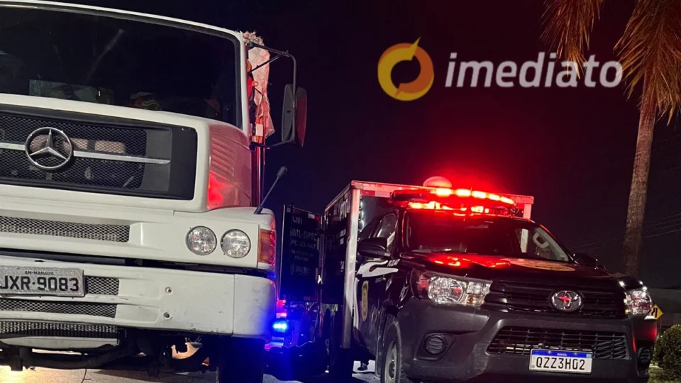 VEJA VÍDEO: jovem morre ao cair embaixo de caminhão no bairro Distrito Industrial
