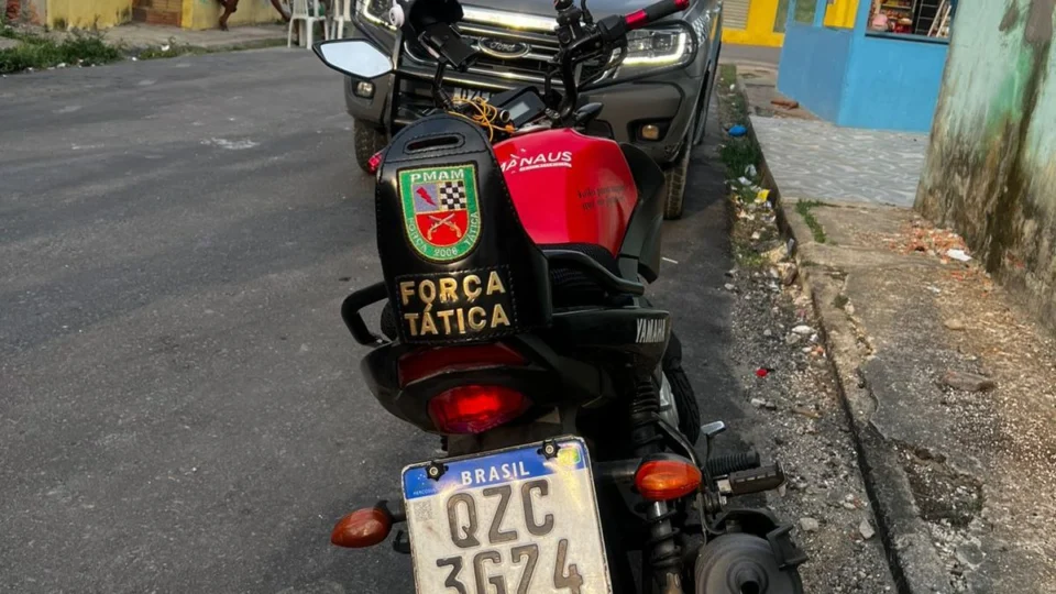 Polícia recupera motocicleta roubada durante patrulhamento na zona oeste de Manaus