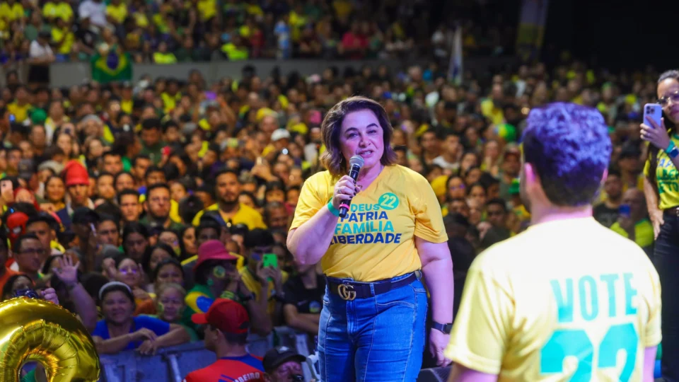 É falsa a notícia de que partido Novo pede expulsão de Maria do Carmo em Manaus