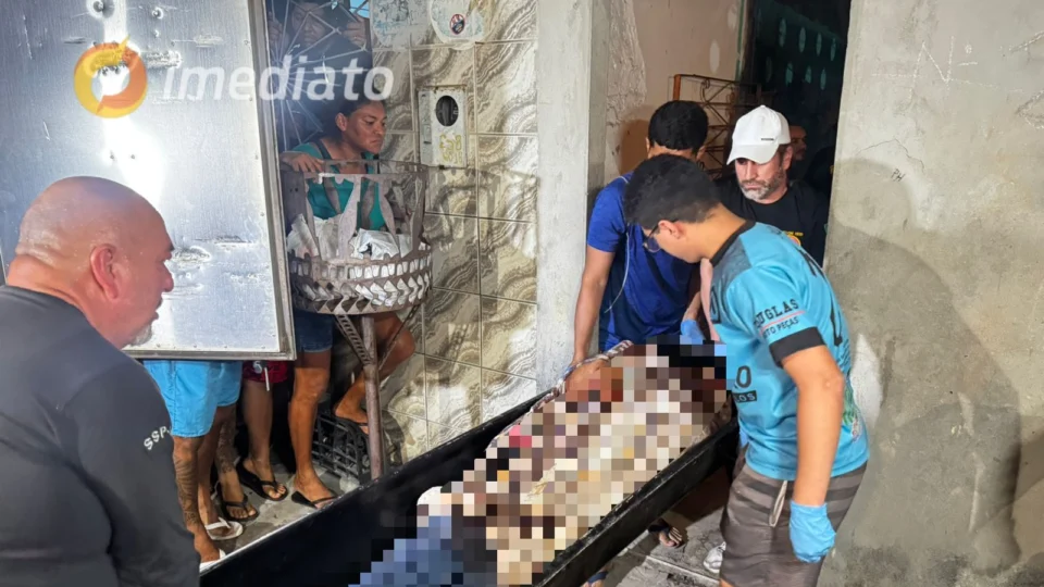 Mulher mata marido após descobrir traição em celular no bairro Amazonino Mendes 2