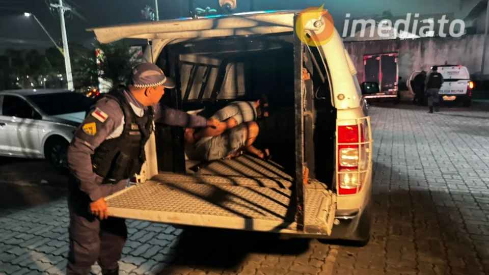 Polícia prende homem com grande quantidade de drogas no bairro Redenção