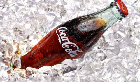 Coca-Cola realiza recall de 28 milhões de garrafas por contaminação de metal