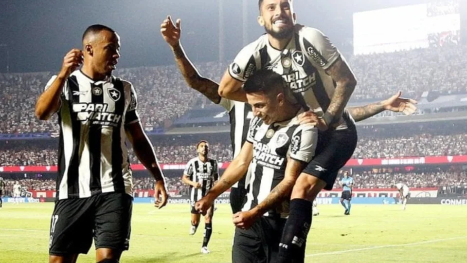 Botafogo atropela Peñarol por 5 x 0 e encaminha classificação para a final da Libertadores