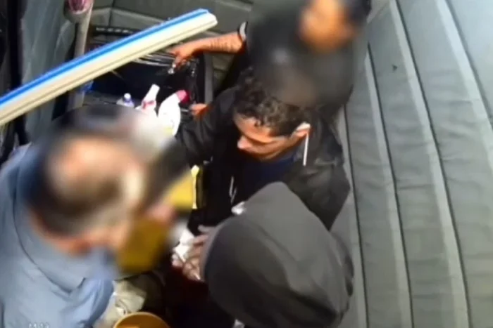 Veja Vídeo: bandidos fazem reféns em elevador de prédio de luxo