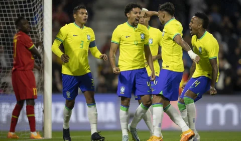 Brasil vence o Chile de virada e sobe para a quarta posição das Eliminatórias Sul-Americanas