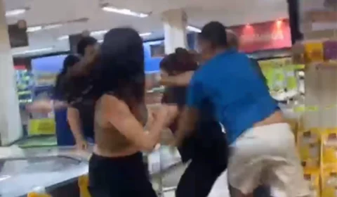 VEJA VÍDEO: casal ofende e dá tapas e socos em mulher dentro de supermercado