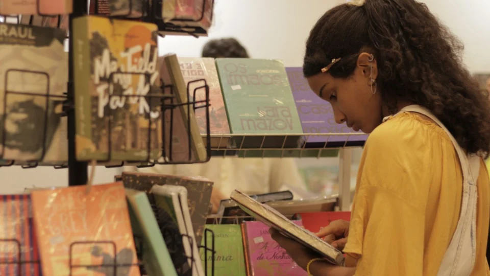 Feira de Livros do Sesc iniciou nesta quinta-feira com entrada gratuita