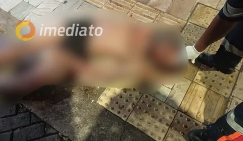 VÍDEO: Homem em situação de rua é espancado até a morte no Centro de Manaus