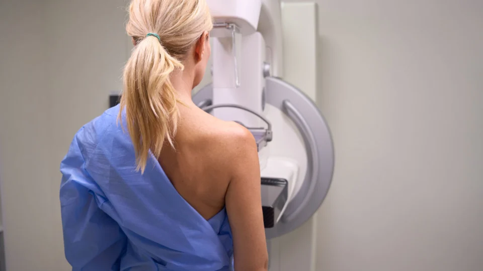 Outubro Rosa: mamografia é essencial para diagnóstico precoce do câncer