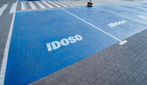 Credencial de estacionamento para idoso e PCD ganha versão digital