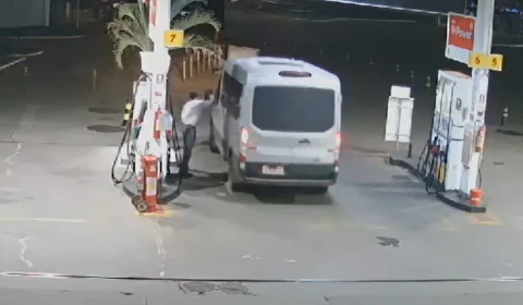VEJA VÍDEO: motorista de van dá calote em frentista e foge com tanque cheio