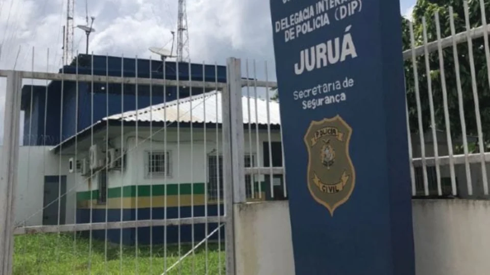 PC-AM indicia professor por estupro de vulnerável e aliciamento de seis alunas em Juruá
