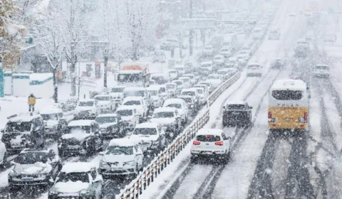 Nevasca histórica paralisa Seul e deixa mortos e feridos na Coreia do Sul