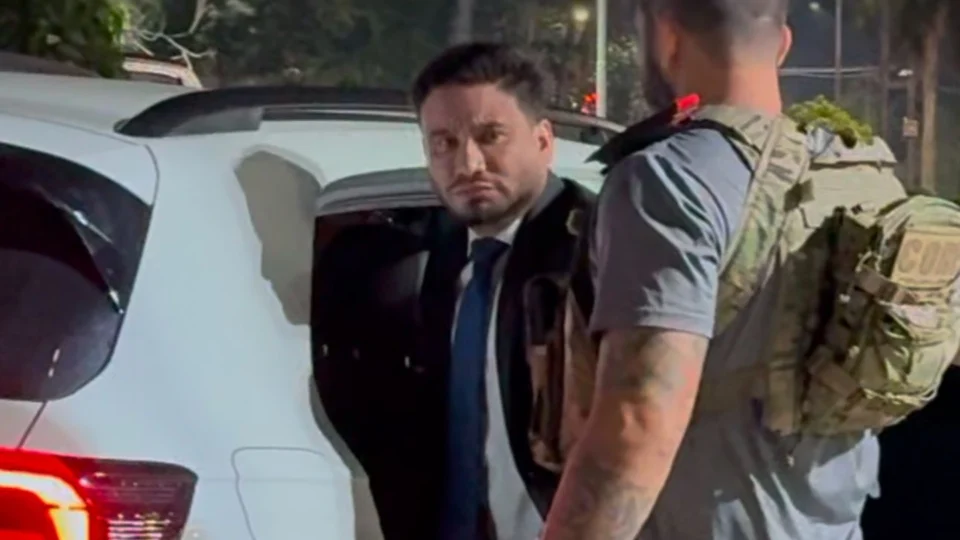 Ministério Publico é favorável pela soltura do apresentador Alex Braga, acusado de estrupo