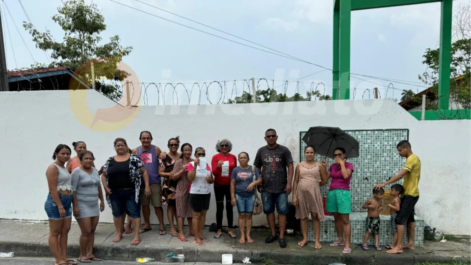 Moradores da Comunidade Aliança com Deus enfrentam dois dias sem água e recorrem a poço improvisado
