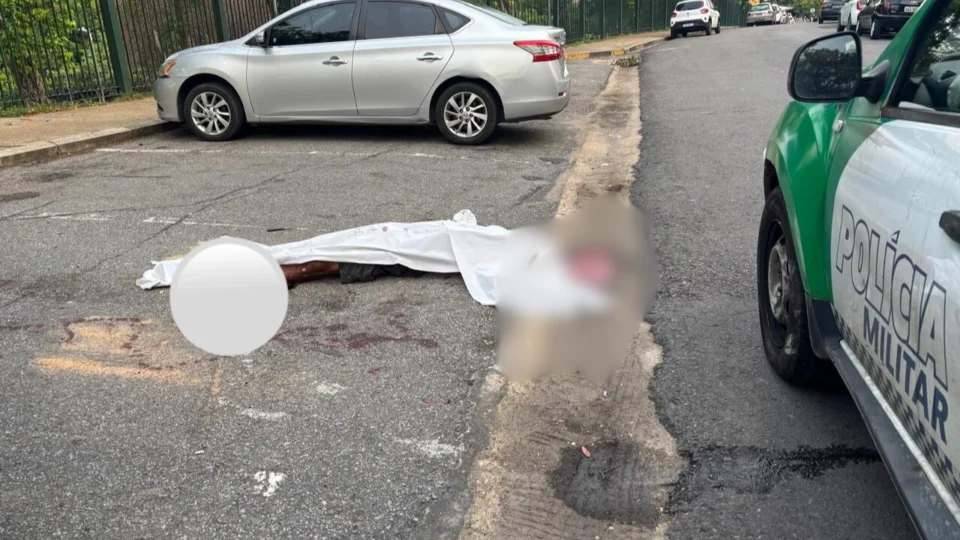 Vídeo: Homem é perseguido e morto a facadas no Centro de Manaus
