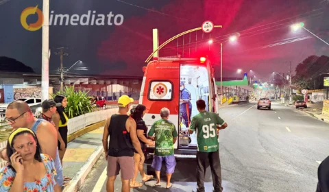 Colisão entre motos deixa passageiro e motociclista feridos na Avenida Constantino Nery