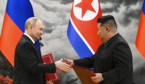 Putin assina tratado de defesa mútua com a Coreia do Norte aprofundando cooperação militar