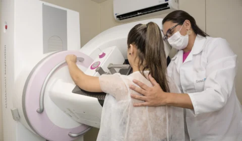 Unidade Móvel do Sesc realiza exames gratuitos de mamografia e papanicolau 