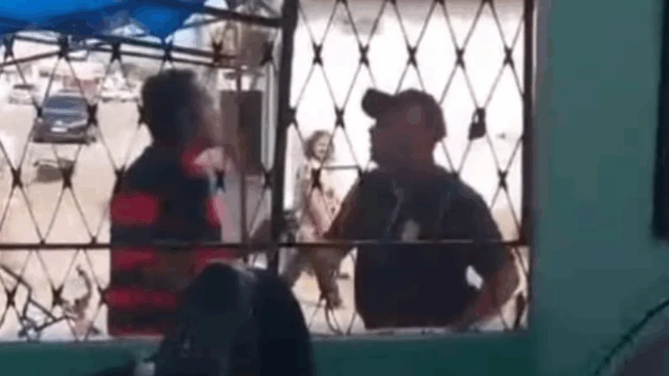 VEJA VÍDEO: flamenguista é morto a facadas durante discussão em bar