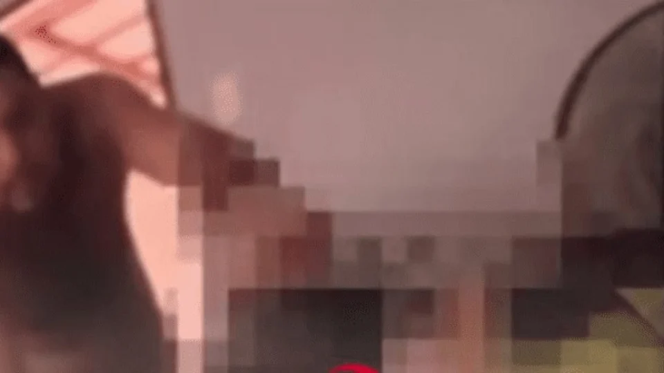 VEJA VÍDEO: homem é flagrado abusando de mulher que estava dormindo