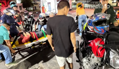 Colisão entre motos deixa duas pessoas feridas na Cidade de Deus