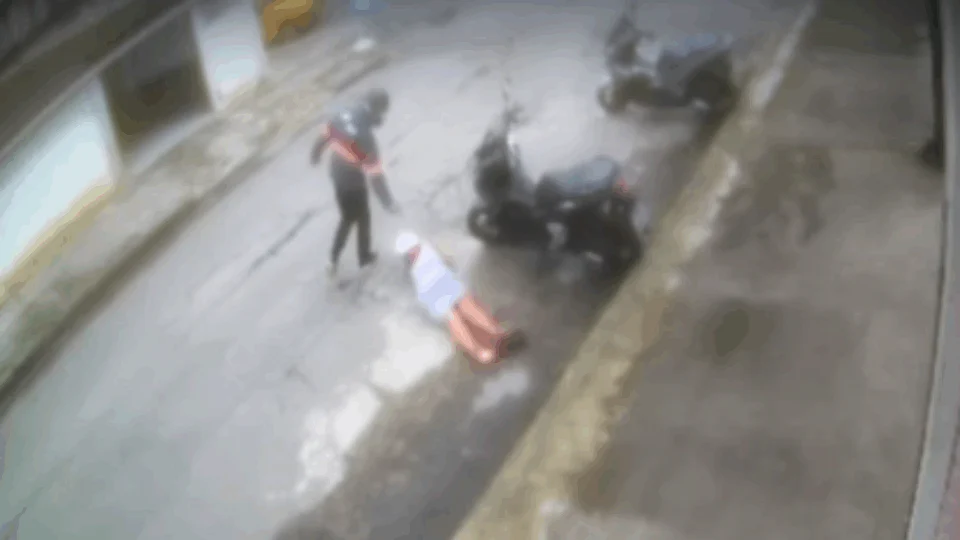 VEJA VÍDEO: empresária é morta a tiros pelo ex-companheiro ao chegar para trabalhar