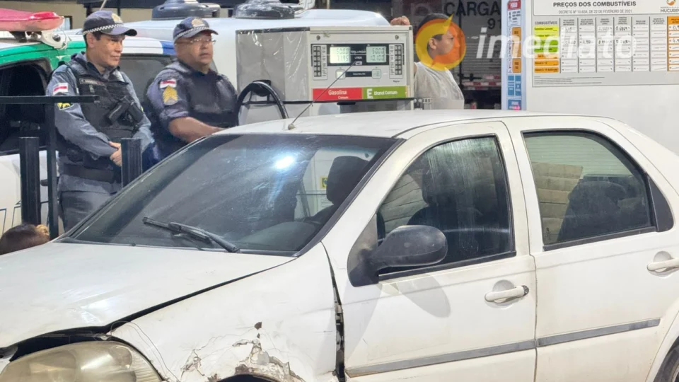 VEJA VÍDEO: homem é assassinado a tiros por suposto amigo dentro de táxi em Iranduba