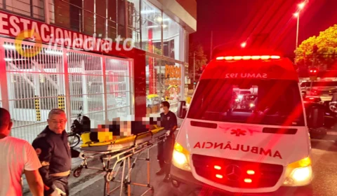 Motociclista fica ferido após colidir em carro no bairro Japiim