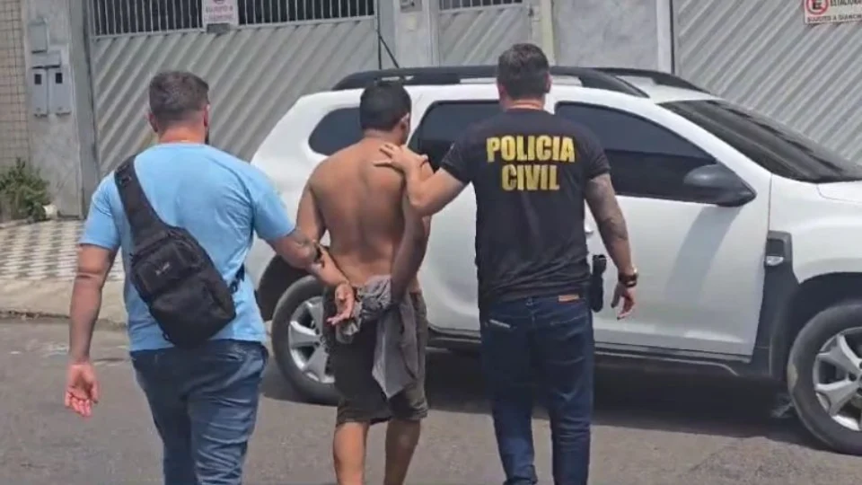 Polícia Civil prende homem acusado de furtar 16 residências e tentar estuprar vítimas em Manaus