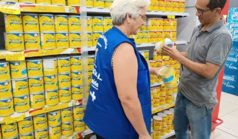 Supermercados são autuados por venda de leite e azeite com suspeita de falsificação