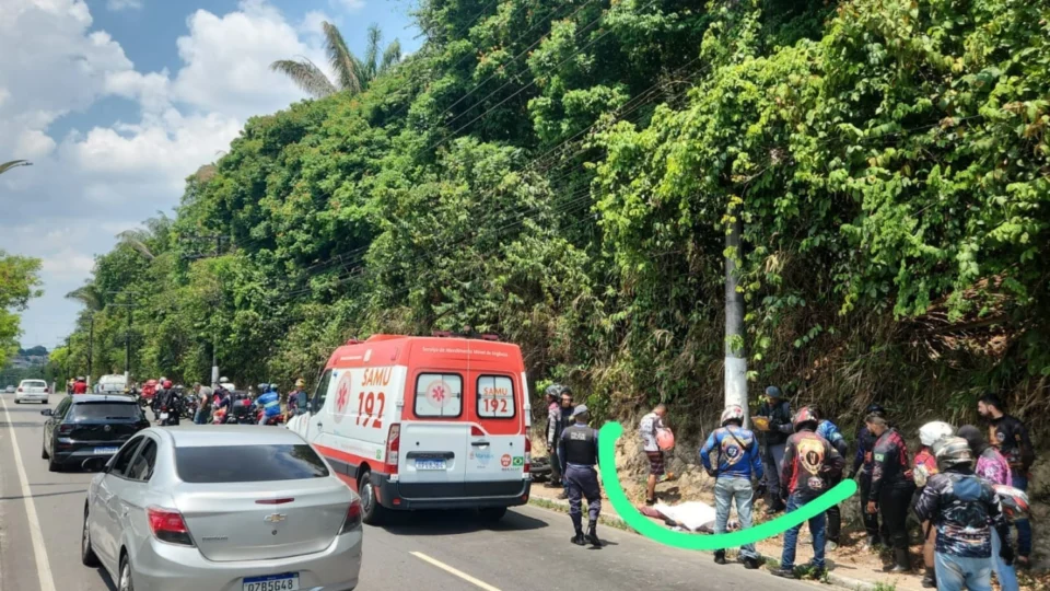 Motociclista de app morre em acidente após carreta buzinar na Av. Rodrigo Otávio