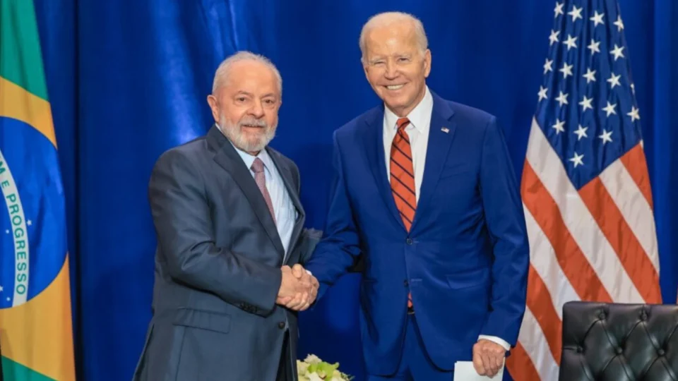 Biden e Lula desembarcam em Manaus e partem para Belém em visita à Amazônia neste mês