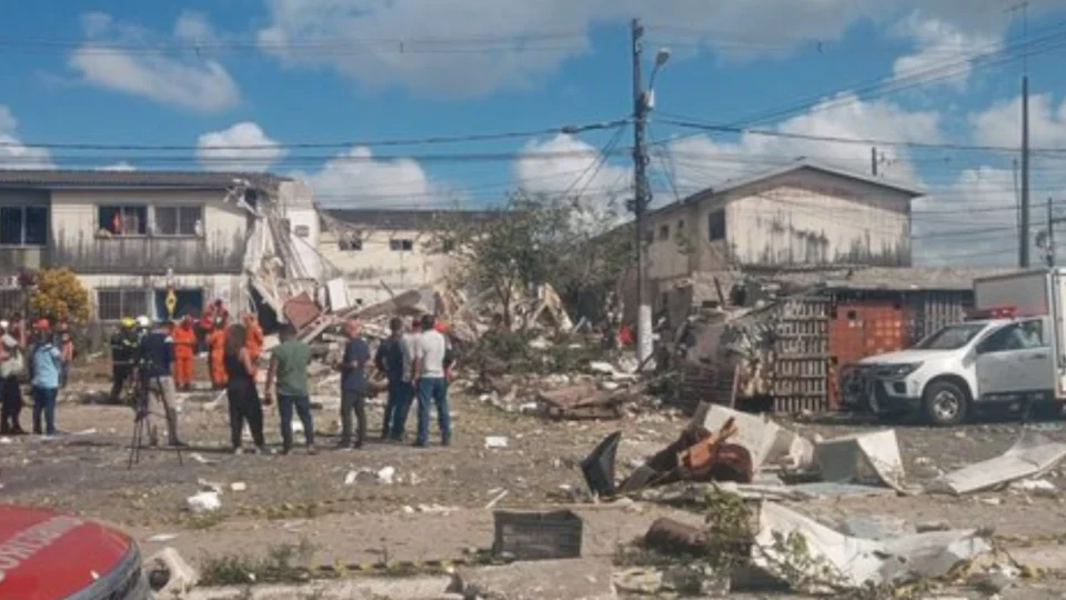Vídeo: explosão em Maceió destrói prédio e deixa três mortos; cinco feridos são hospitalizados