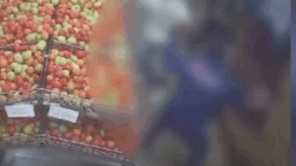 VEJA VÍDEO: açougueiro dá facada em cliente durante discussão dentro de supermercado