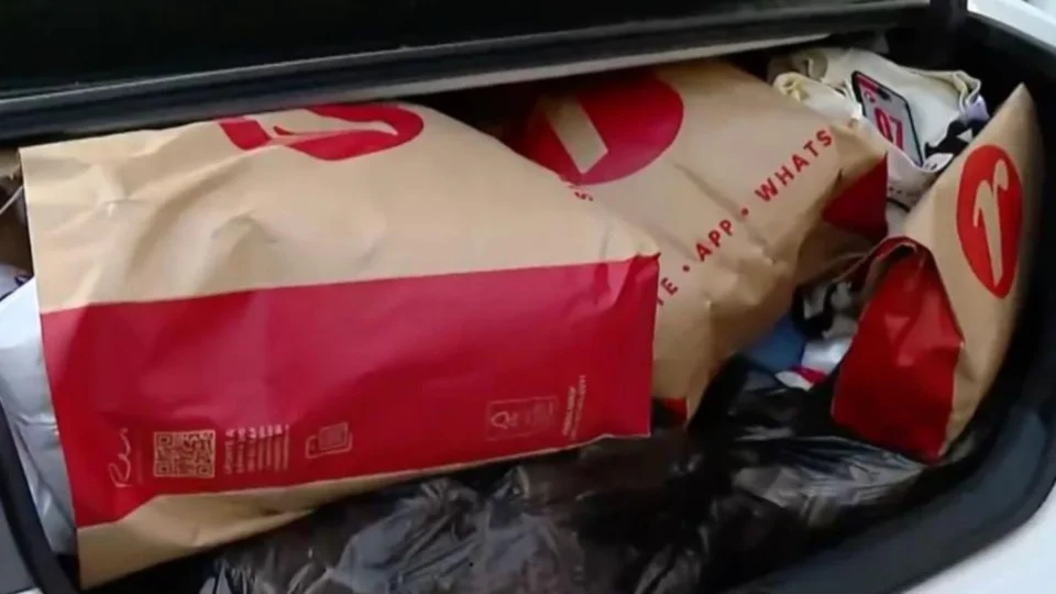 Casal furtava roupas da Renner e revendia pela internet, diz Polícia Civil