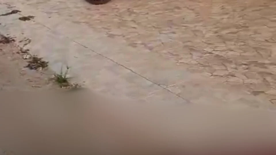 Vídeos: Homem é espancado por moradores após agredir esposa em Borba no interior do Amazonas