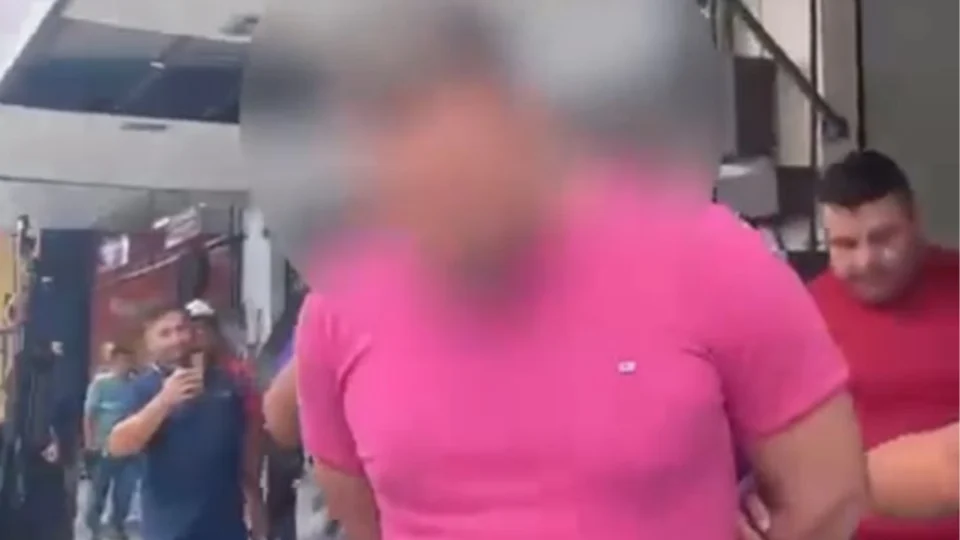 Proprietário de tabacaria é preso por homicídio e agressões
