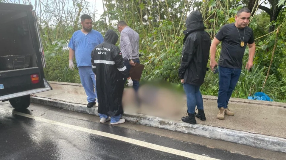 Homem é encontrado morto e amarrado em calçada na zona leste de Manaus