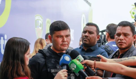 Polícia prende oito suspeitos de roubo a ônibus e apreendem armas, joias e celular roubado