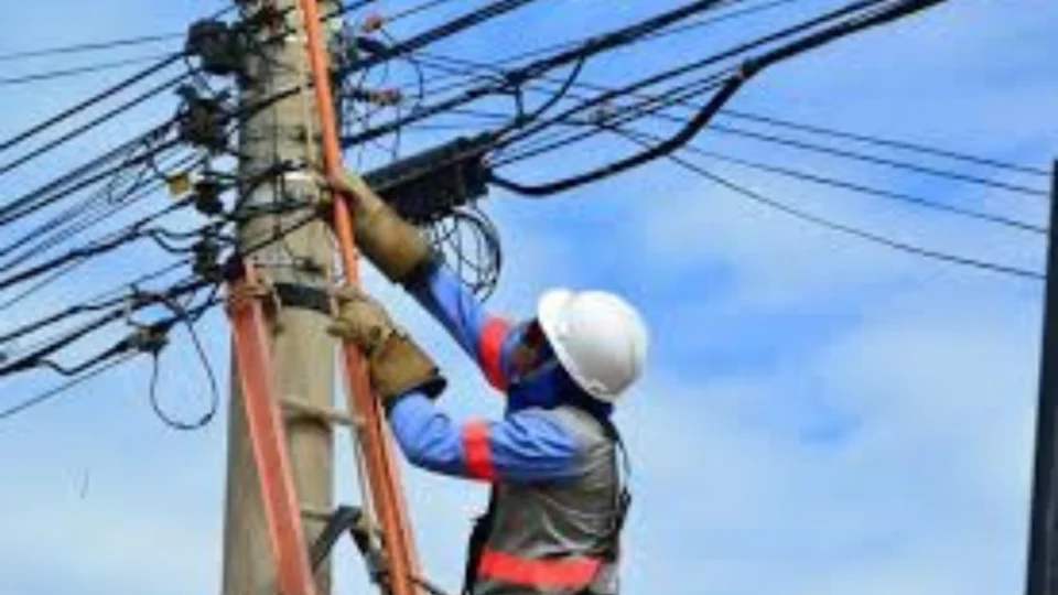 Manaus terá interrupções programadas no fornecimento de energia nesta terça-feira (3)