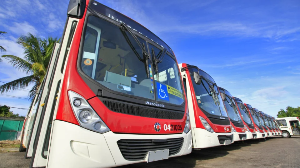 Justiça suspende reajuste da tarifa de ônibus em Manaus que passaria a vigorar neste sábado