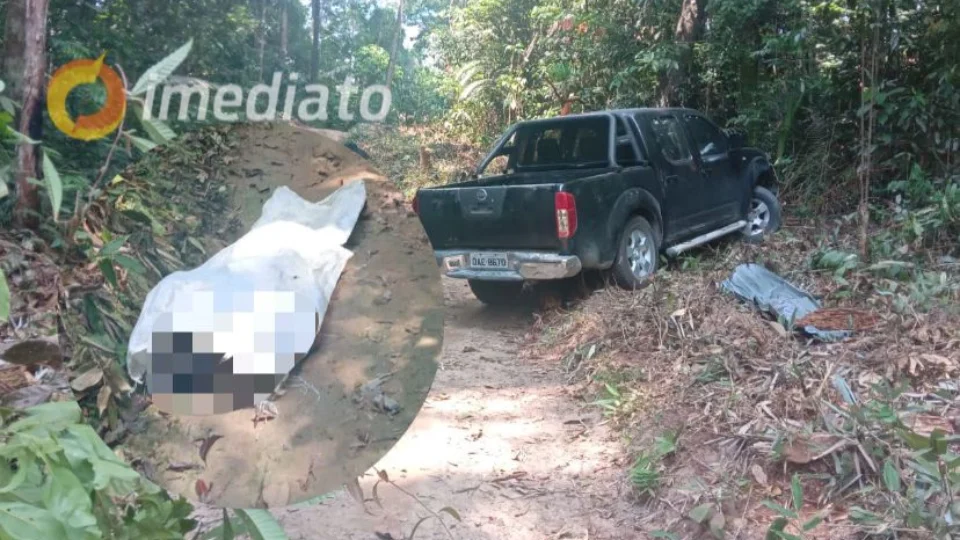 VEJA VÍDEO: homem morre eletrocutado após colidir com poste em ramal na rodovia AM-010