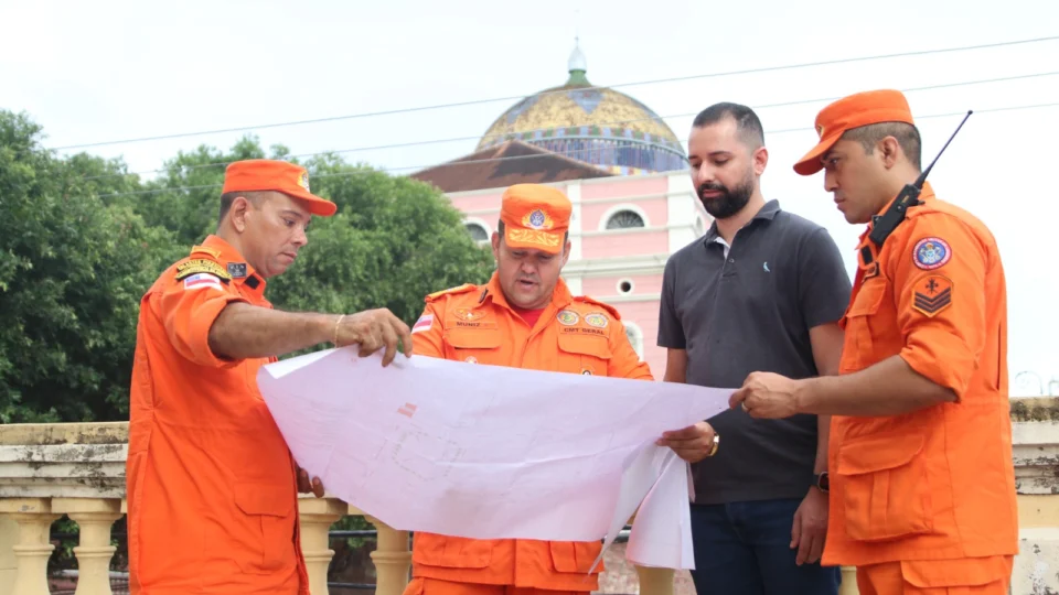 Réveillon do Largo: Corpo de Bombeiros realiza vistoria final dos fogos de artifício